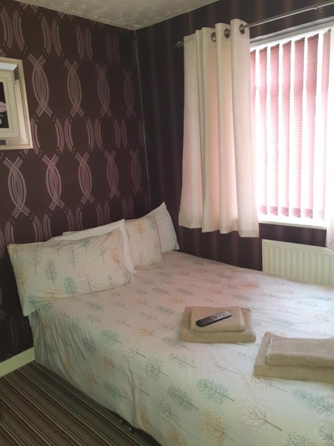 The Rutlands 3* Blackpool