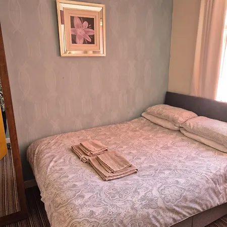 The Rutlands Bed & Breakfast Blackpool Exterior photo